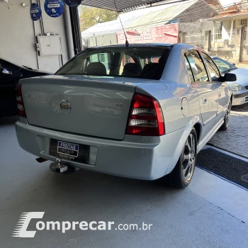 Astra Sed. Advant. 2.0 8V MPFI FlexP. 4p