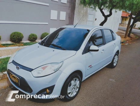 FORD FIESTA 1.6 MPI Class Sedan 8V 4 portas
