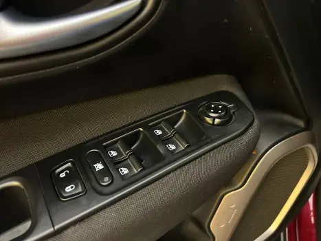 Renegade Longitude 1.8 4x2 Flex 16V Aut.