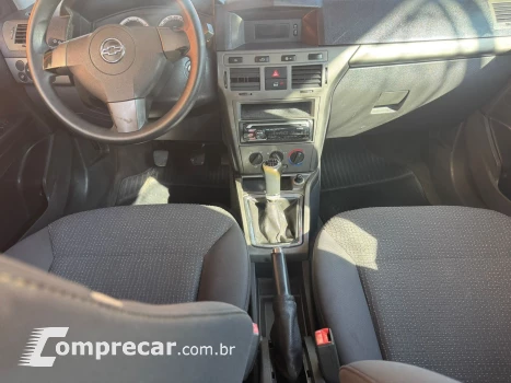 VECTRA 2.0 MPFI Expression 8V 140cv