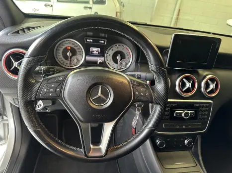 A 200 1.6 Turbo Urban 16V