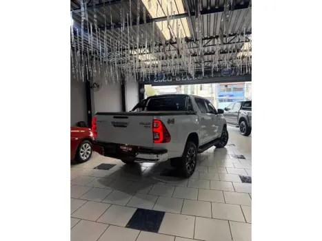 HILUX 2.8 D-4D TURBO DIESEL CD SRX 4X4 AUTOMÁTICO