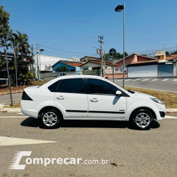 FIESTA 1.6 MPI Class Sedan 8V