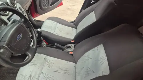 FIESTA 1.6 MPI Class Hatch 8V