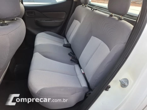 L200 TRITON 2.4 16V Turbo GL CD 4X4