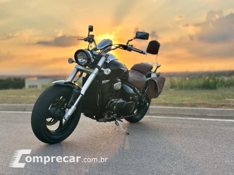 SUZUKI BOULEVARD M800