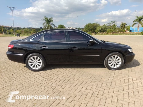 AZERA 3.3 MPFI GLS Sedan V6 24V