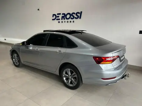 JETTA R-LINE 250 TSI 1.4 FLEX 16V AUT.