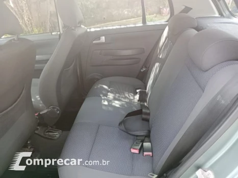 FOX - 1.0 MI PLUS 8V 4P MANUAL