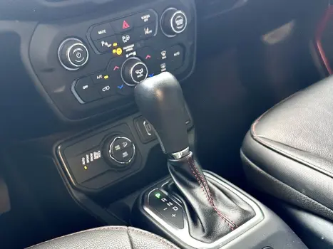 RENEGADE 1.3 T270 TURBO FLEX TRAILHAWK 4X4 AT9