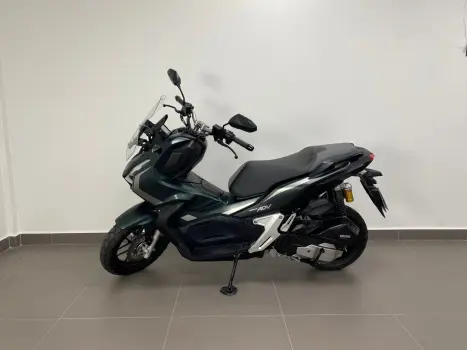 HONDA ADV
