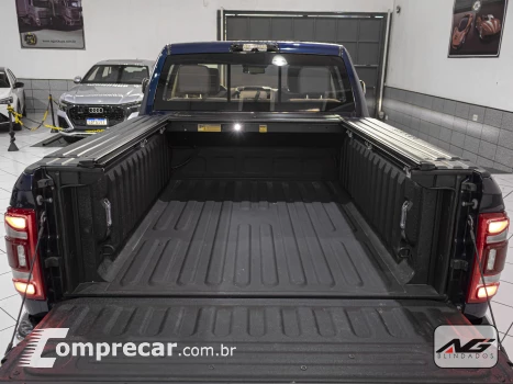 2500 6.7 I6 Turbo Laramie CD 4X4