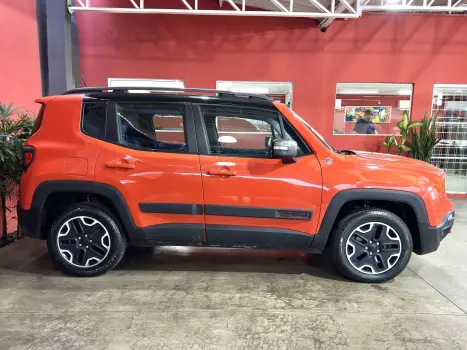 RENEGADE 2.0 16V TURBO DIESEL TRAILHAWK 4P 4X4 AUTOMÁTICO