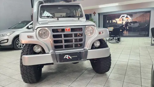 T-4 4x4 3.0 TB Int. Cap. Rígida Diesel