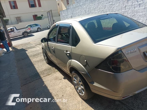 FIESTA 1.6 MPI Class Sedan 8V