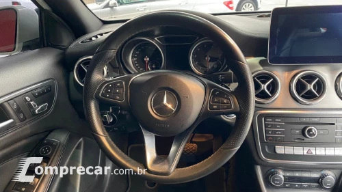 MERCEDES-BENZ GLA 200 1.6 CGI ENDURO 7G-DCT