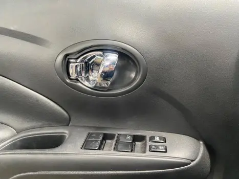 VERSA UNIQUE 1.6 16V FLEX 4P MEC