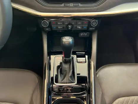 COMMANDER 1.3 T270 TURBO FLEX OVERLAND AT6