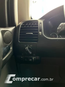 ZAFIRA 2.0 MPFI Elegance 8V