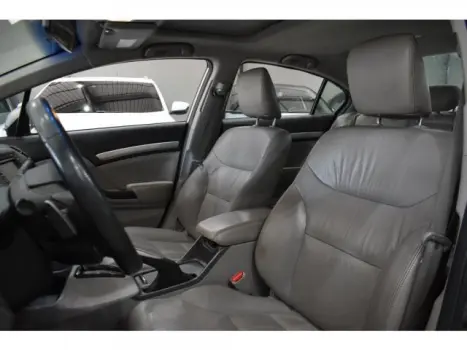 CIVIC - 1.8 EXS 16V 4P AUTOMÁTICO