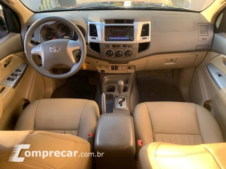 Hilux SW4 SR 4x2 2.7/ 2.7 Flex 16V Aut.