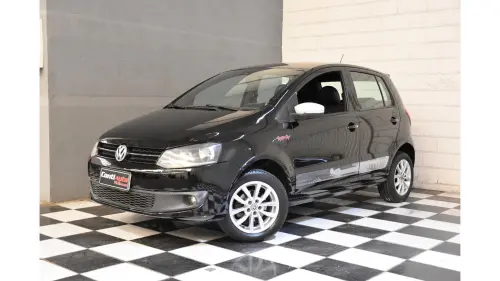 Volkswagen FOX - 1.6 MI ROCK IN RIO 8V 4P MANUAL 4 portas