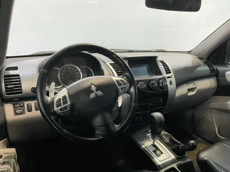 PAJERO DAKAR - 3.2 HPE 4X4 7 LUGARES 16V TURBO INTERCOOLER 4