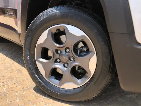 Renegade 1.8 16V Flex 4P Automático