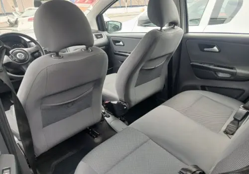 FOX - 1.0 MI 8V 4P MANUAL