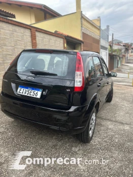 FIESTA 1.6 MPI Class Hatch 8V