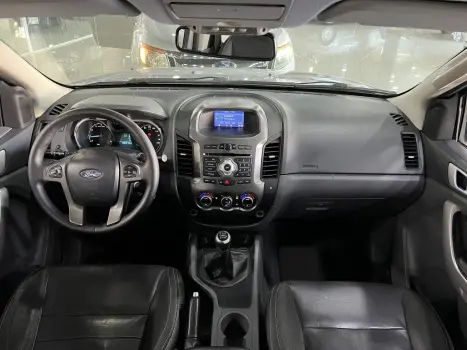 RANGER 2.5 LIMITED 4X2 CD 16V FLEX 4P MANUAL