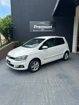 Volkswagen FOX 1.6 MI Highline 8V 4 portas