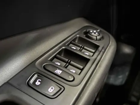 RENEGADE 1.3 T270 TURBO FLEX LONGITUDE AT6