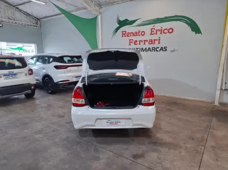 ETIOS 1.5 X Plus Sedan 16V