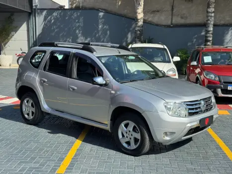 Renault DUSTER 2.0 16V Dynamique 4 portas