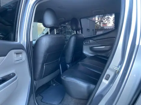 L200 TRITON 2.4 16V Turbo Sport Outdoor GLS CD 4X4