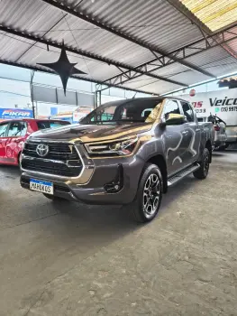 Toyota Hilux CD SRV 4x4 2.8 TDI Diesel Aut. 4 portas
