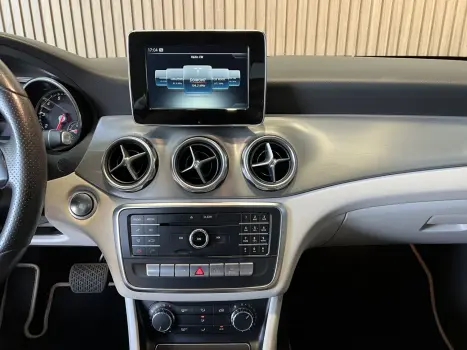 GLA 200 1.6 CGI FLEX ADVANCE 7G-DCT