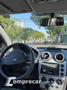 FIESTA 1.6 MPI Sedan 8V