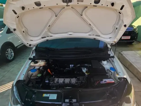 FOX - 1.6 MI 8V 4P MANUAL