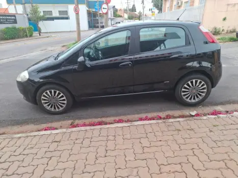 Punto 1.4 Attractive 8V Flex 4P Manual
