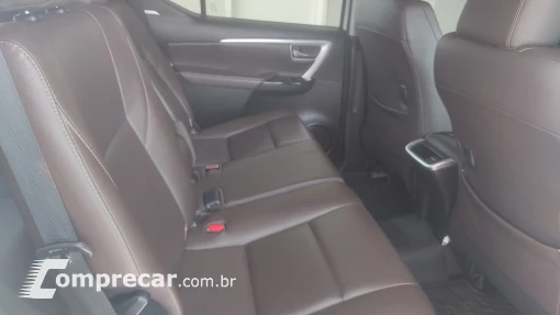 HILUX SW4 2.7 SRV 7 Lugares 4X2 16V