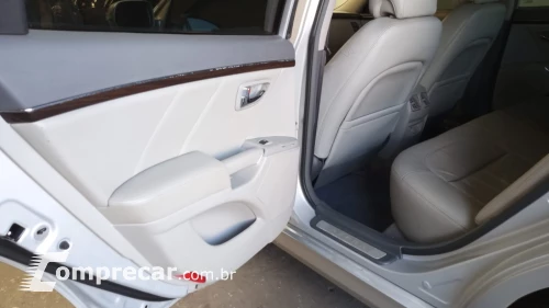 AZERA 3.3 MPFI GLS Sedan V6 24V