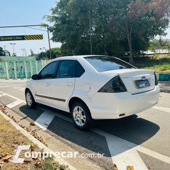FIESTA 1.6 MPI Class Sedan 8V