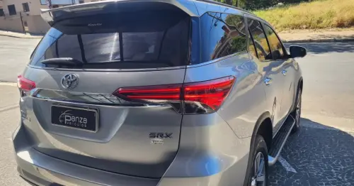 HILUX SW4 2.8 SRX 4X4 7 Lugares 16V Turbo Intercooler