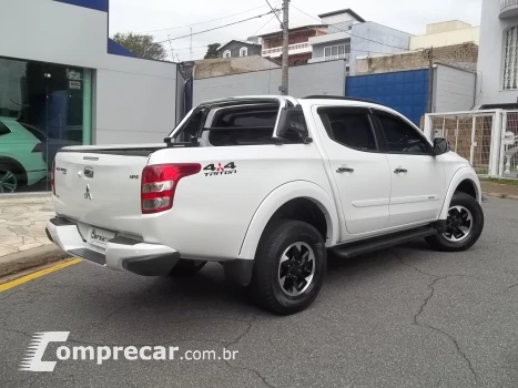 L200 TRITON 2.4 16V Turbo Sport HPE CD 4X4