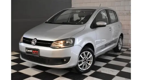 Volkswagen FOX - 1.6 MI ROCK IN RIO 8V 4P MANUAL 4 portas