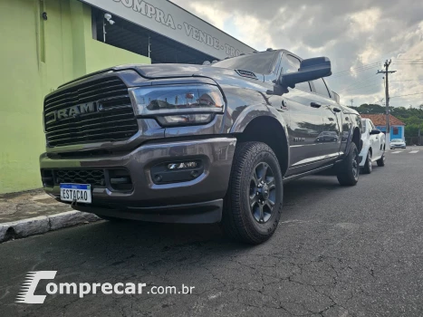 DODGE RAM 6.7 2500 Night Edition 4X4 CD I6 Turbo 4 portas