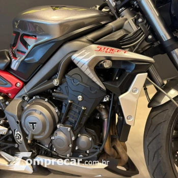 STREET TRIPLE 765 RS