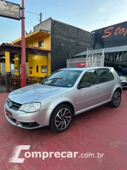 Volkswagen GOLF 2.0 MI Sportline 8V 4 portas
